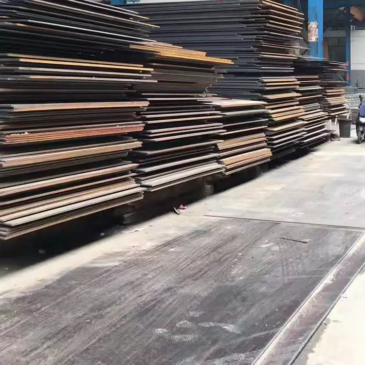 Low-alloy medium and heavy plates